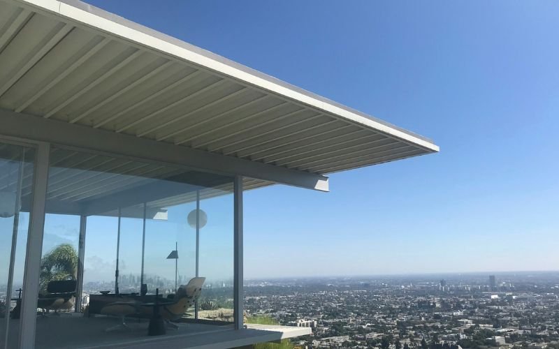 Steel roof structure of Stahl House showcasing modern minimalist architecture
