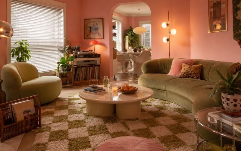 Retro pink and green living room